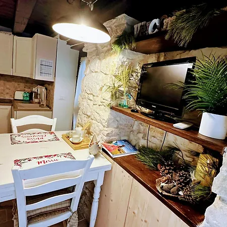 La Voce Del Mare Apartment *