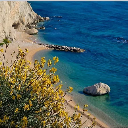 La Voce Del Mare Apartment *